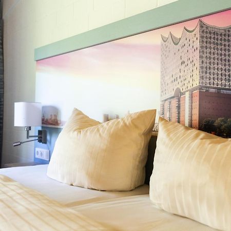 Hotel Zur Rennbahn Drage  Esterno foto