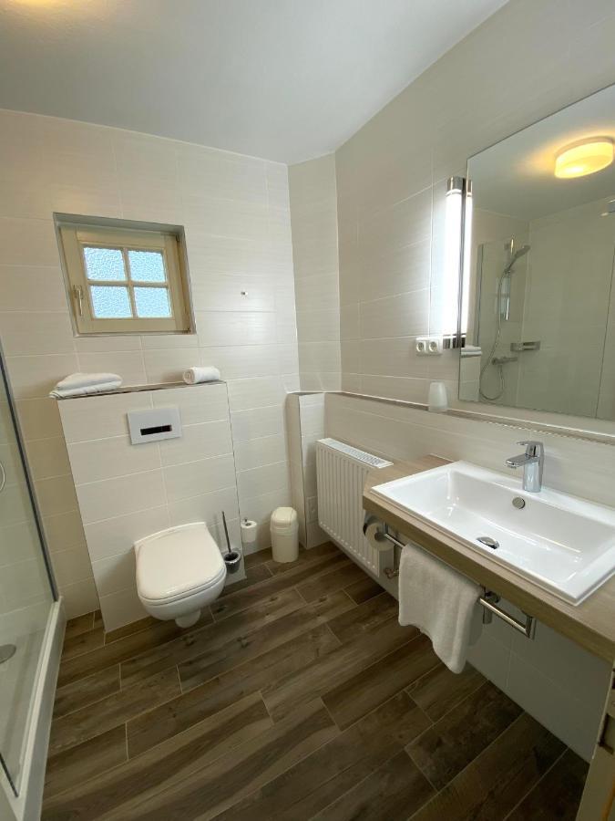 Hotel Zur Rennbahn Drage  Esterno foto