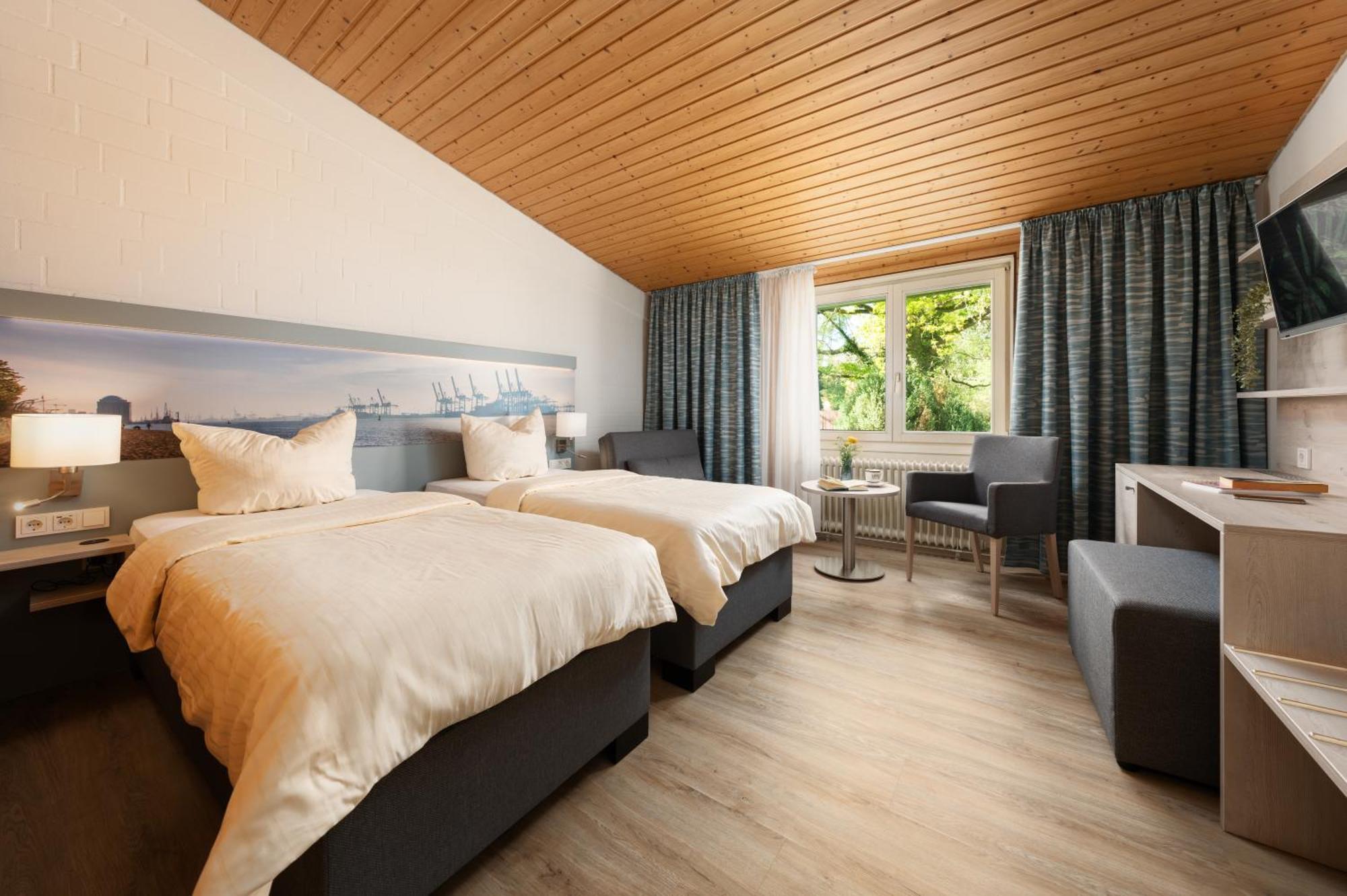 Hotel Zur Rennbahn Drage  Esterno foto