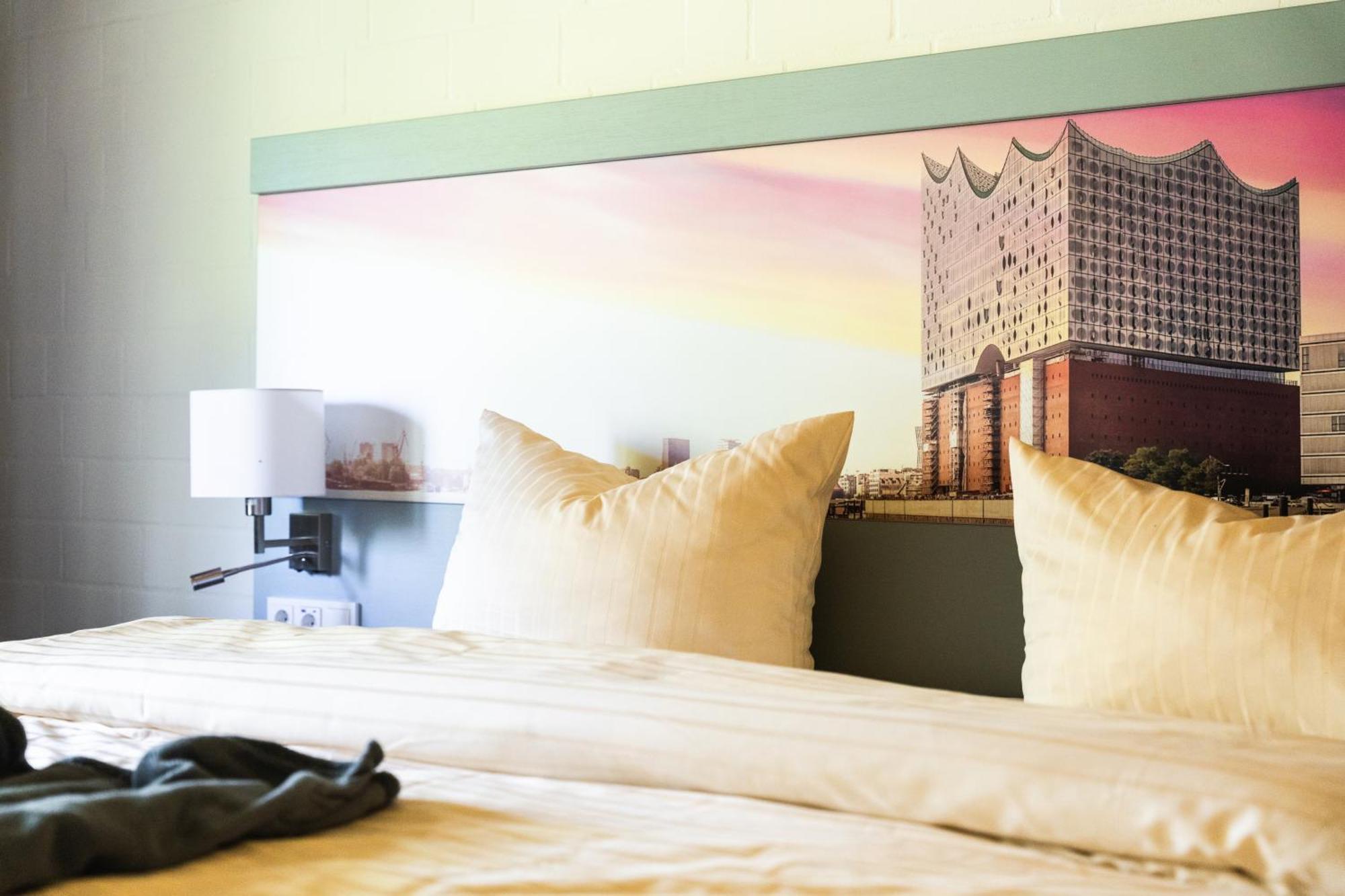 Hotel Zur Rennbahn Drage  Esterno foto
