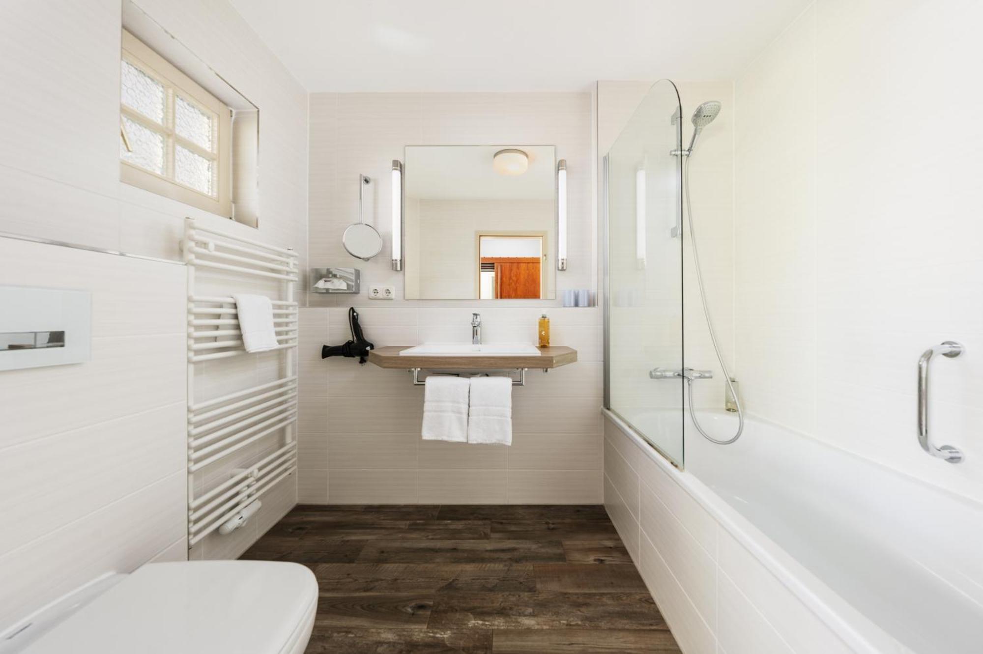 Hotel Zur Rennbahn Drage  Esterno foto